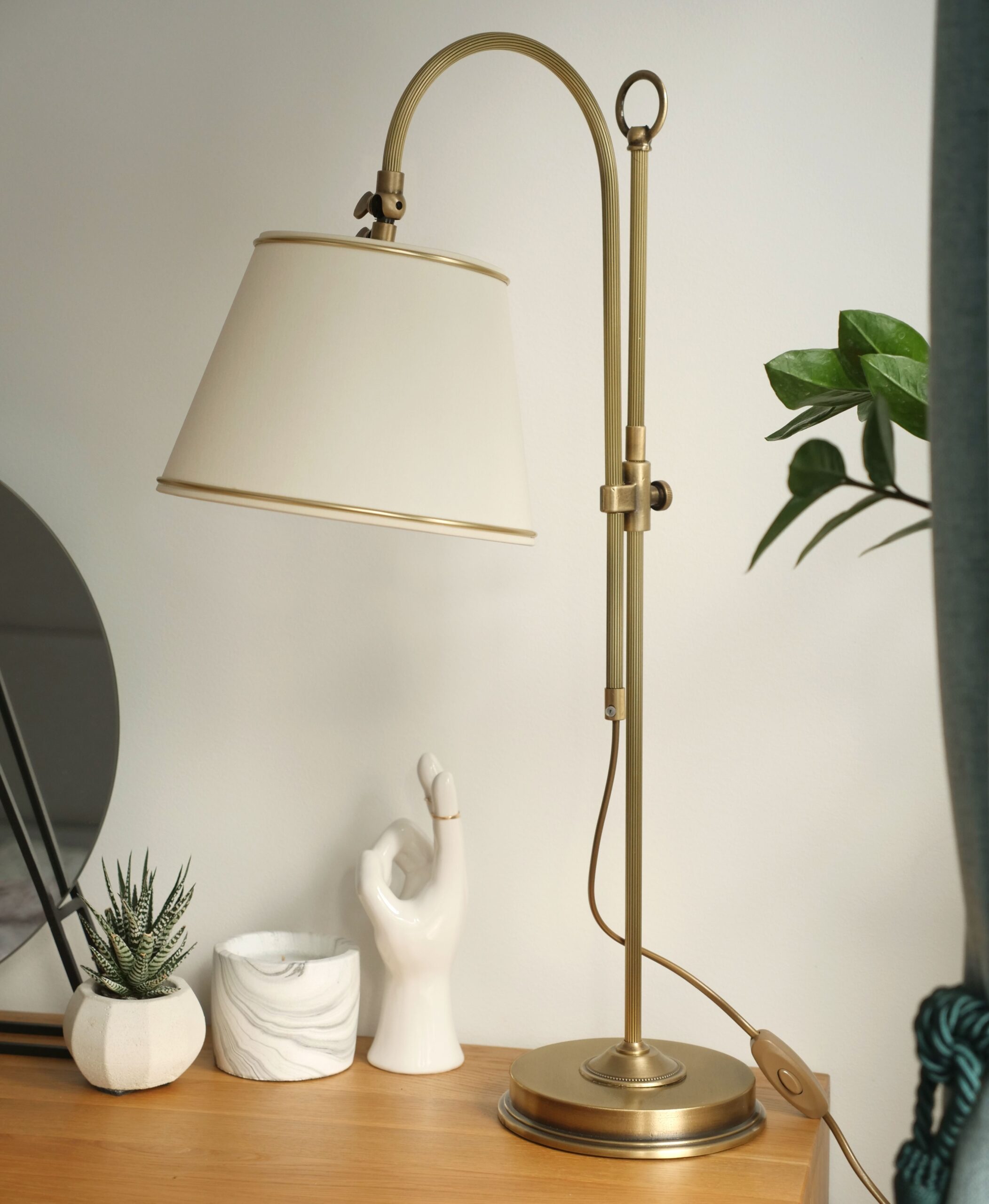 Lampa stołowa z abażurem L-B1W - obrazek 3